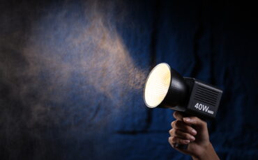 Ulanzi LT028 40W LED Light With Built-in Battery Announced